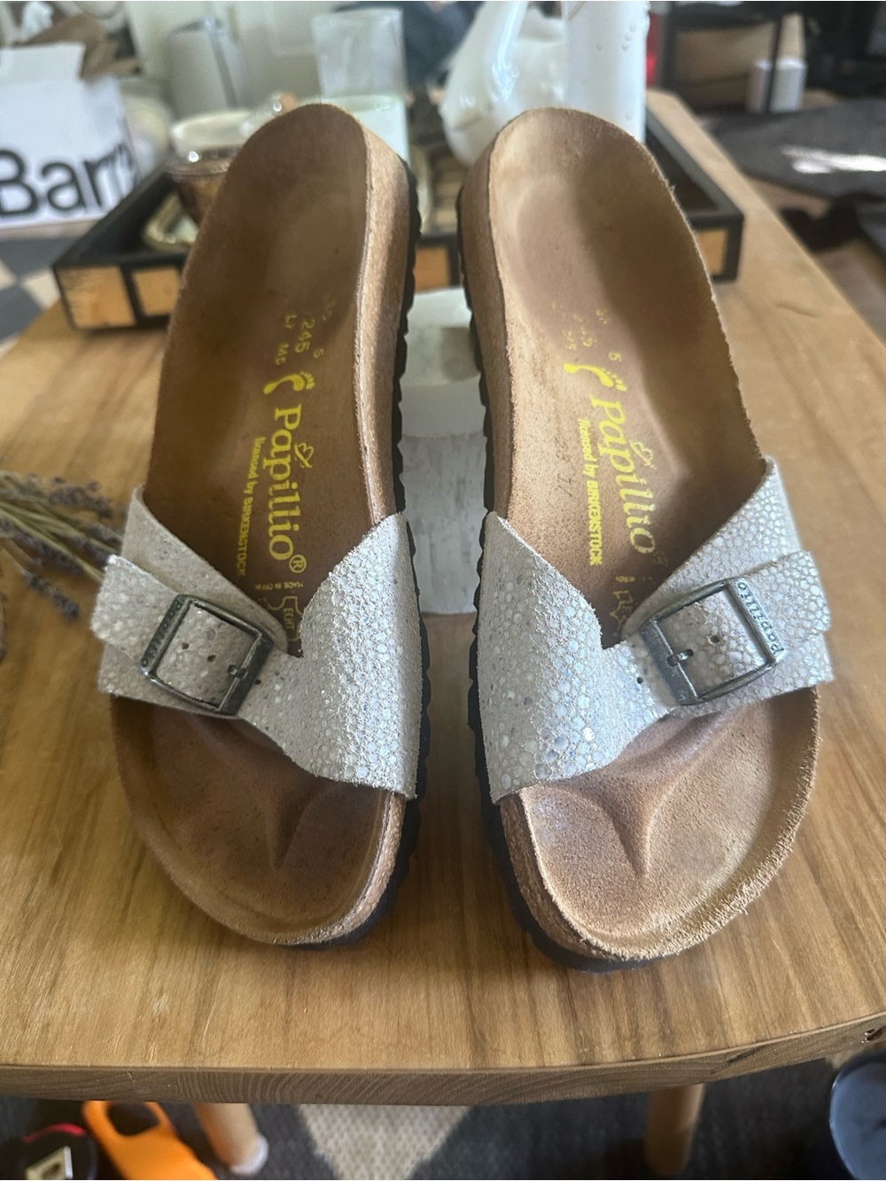 Papillio Women's Silver Textured Single-Band Cork Slide sandal  Size 7 Like new